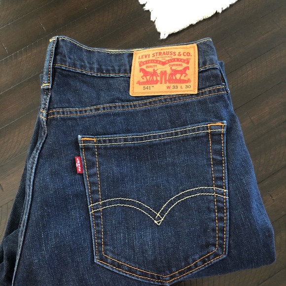 Men’s Levi’s 541 - Picture 2 of 3